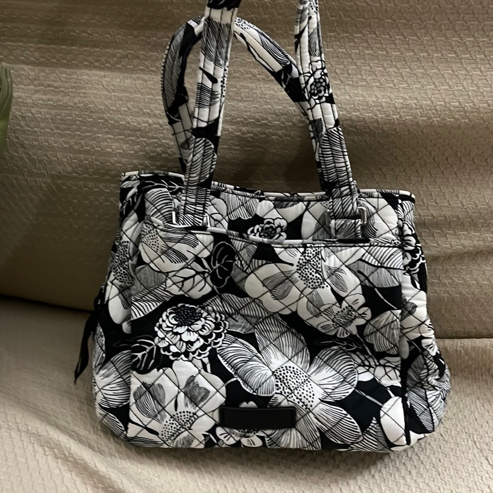 VERA BRADLEY cute purse